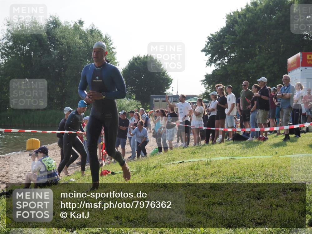 15.06.2025 - 27. Vierlanden-Triathlon KatJ http://msf.ph/oto/7976362 15.06.2025 08:33:07 Schwimmen 8, 15, 36, 185, 234 meine-sportfotos.de