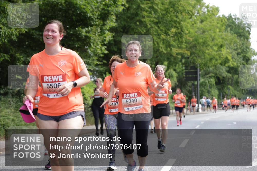 15.06.2025 - REWE Women's Run Jannik Wohlers http://msf.ph/oto/7976407 15.06.2025 10:10:53 Laufen 5506, 5340, 187, 5356 meine-sportfotos.de