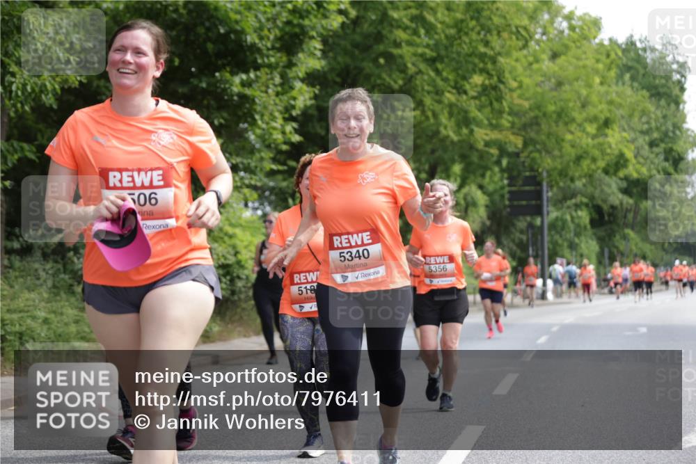 15.06.2025 - REWE Women's Run Jannik Wohlers http://msf.ph/oto/7976411 15.06.2025 10:10:53 Laufen 06, 518, 5340, 5356 meine-sportfotos.de