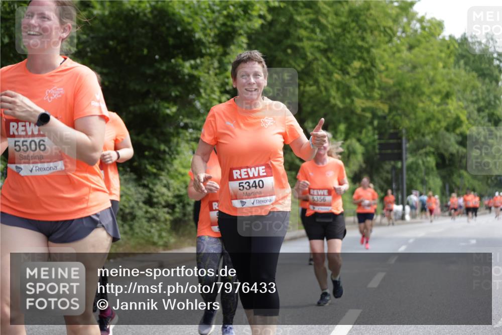15.06.2025 - REWE Women's Run Jannik Wohlers http://msf.ph/oto/7976433 15.06.2025 10:10:54 Laufen 5506, 5340, 5356 meine-sportfotos.de