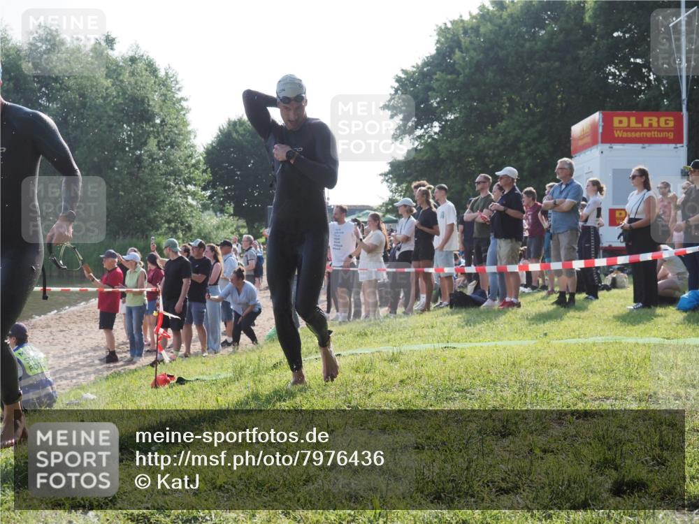 15.06.2025 - 27. Vierlanden-Triathlon KatJ http://msf.ph/oto/7976436 15.06.2025 08:33:11 Schwimmen 15, 36, 185, 234 meine-sportfotos.de