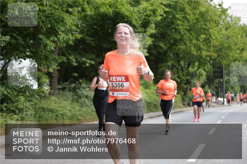 15.06.2025 - REWE Women's Run Jannik Wohlers http://msf.ph/oto/7976468 15.06.2025 10:10:56 Laufen 5356 meine-sportfotos.de