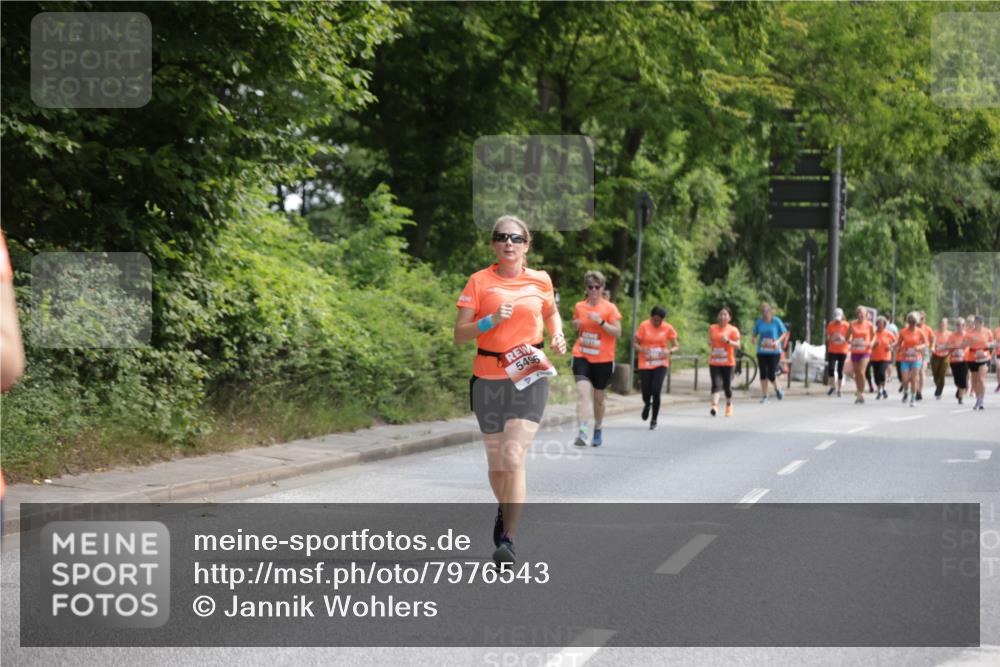 15.06.2025 - REWE Women's Run Jannik Wohlers http://msf.ph/oto/7976543 15.06.2025 10:11:29 Laufen 5496 meine-sportfotos.de