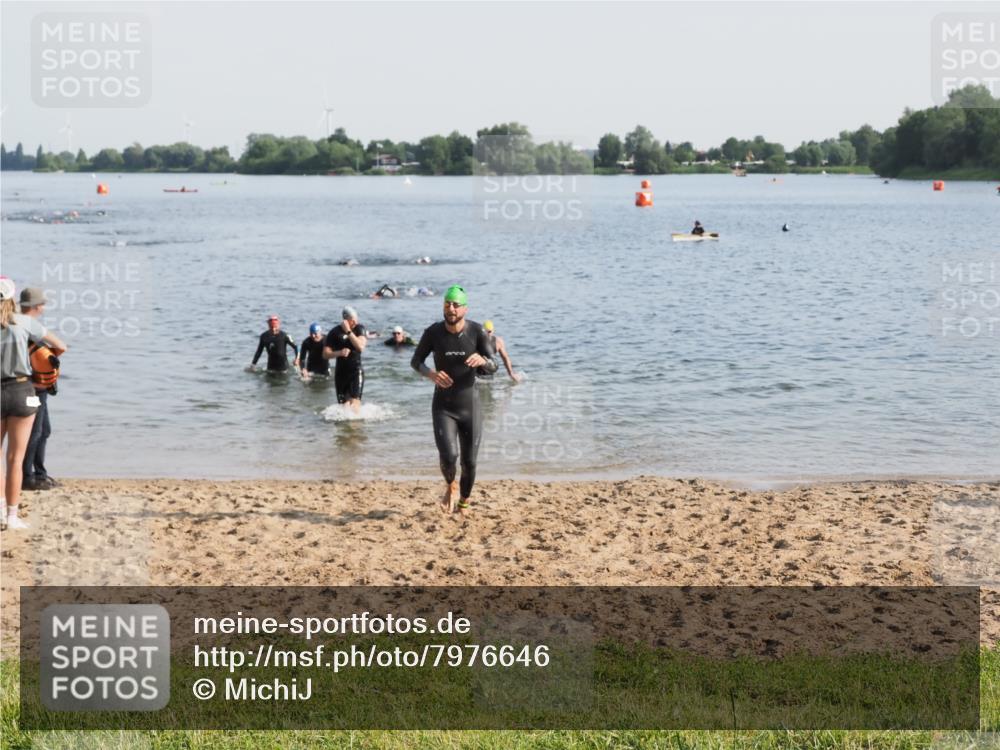 21.06.2025 - 27. Vierlanden-Triathlon MichiJ http://msf.ph/oto/7976646 15.06.2026 08:43:49 Schwimmen 84, 113 meine-sportfotos.de
