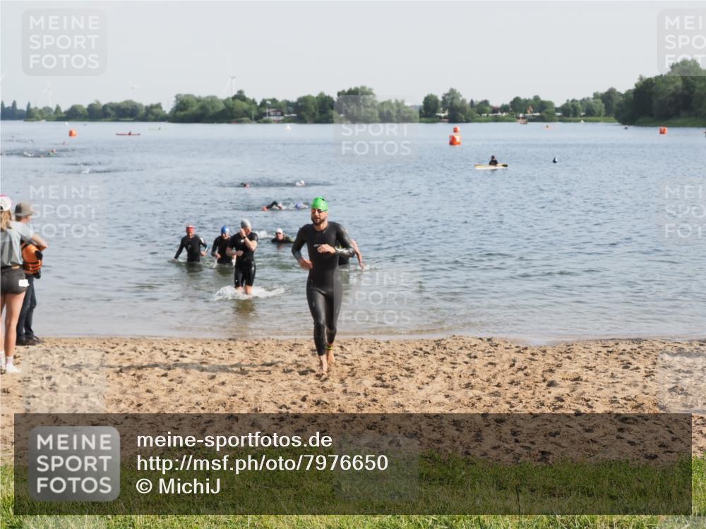 21.06.2025 - 27. Vierlanden-Triathlon MichiJ http://msf.ph/oto/7976650 15.06.2026 08:43:49 Schwimmen 84, 113 meine-sportfotos.de