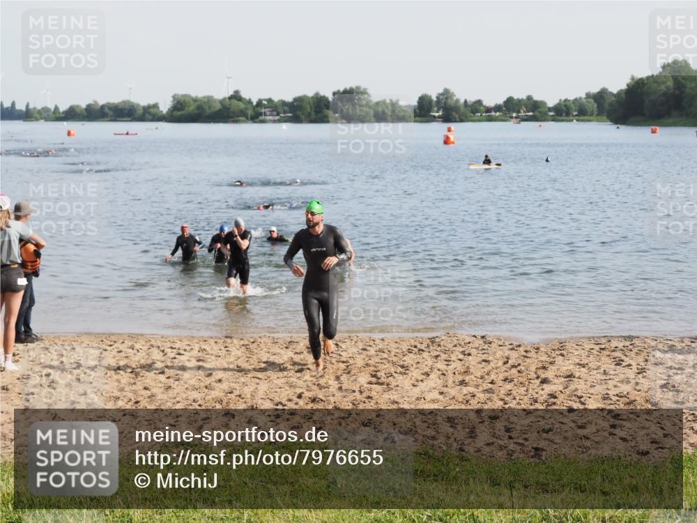 21.06.2025 - 27. Vierlanden-Triathlon MichiJ http://msf.ph/oto/7976655 15.06.2026 08:43:49 Schwimmen 84, 113 meine-sportfotos.de