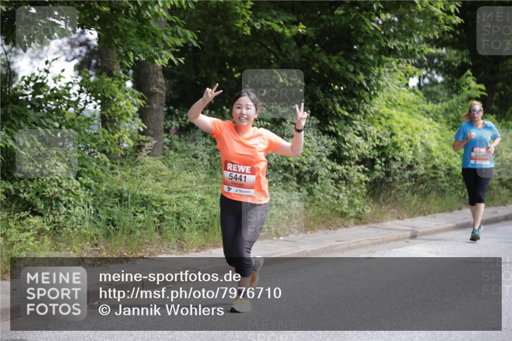 15.06.2025 - REWE Women's Run Jannik Wohlers http://msf.ph/oto/7976710 15.06.2025 10:11:41 Laufen 5441, 5050 meine-sportfotos.de