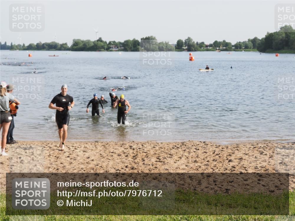 21.06.2025 - 27. Vierlanden-Triathlon MichiJ http://msf.ph/oto/7976712 15.06.2026 08:43:53 Schwimmen 23, 84, 113, 183 meine-sportfotos.de