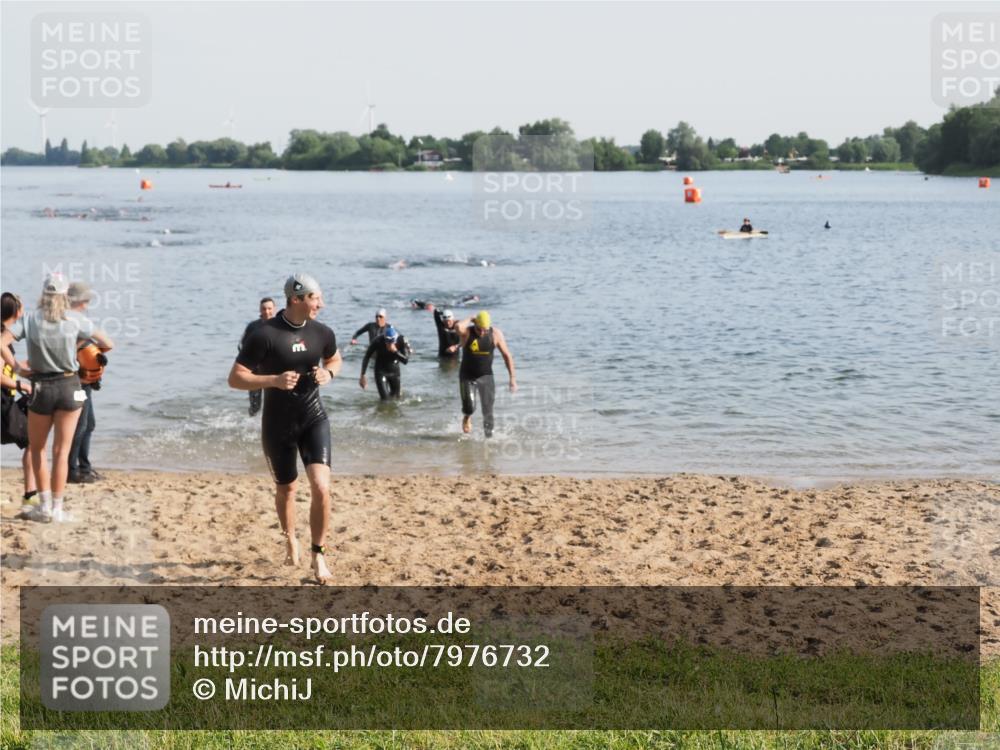 21.06.2025 - 27. Vierlanden-Triathlon MichiJ http://msf.ph/oto/7976732 15.06.2026 08:43:54 Schwimmen 23, 84, 113, 183 meine-sportfotos.de