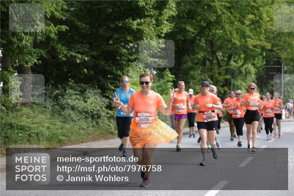 15.06.2025 - REWE Women's Run Jannik Wohlers http://msf.ph/oto/7976758 15.06.2025 10:11:44 Laufen 5606, 5642, 5126, 100 meine-sportfotos.de