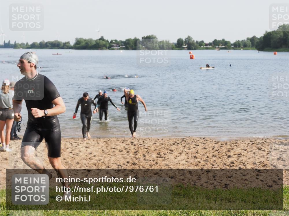 21.06.2025 - 27. Vierlanden-Triathlon MichiJ http://msf.ph/oto/7976761 15.06.2026 08:43:56 Schwimmen 23, 84, 113, 183 meine-sportfotos.de