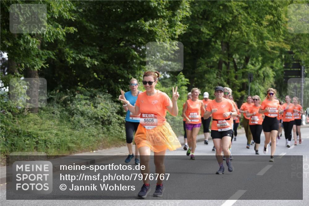 15.06.2025 - REWE Women's Run Jannik Wohlers http://msf.ph/oto/7976767 15.06.2025 10:11:44 Laufen 5606, 5357, 5642, 5126 meine-sportfotos.de