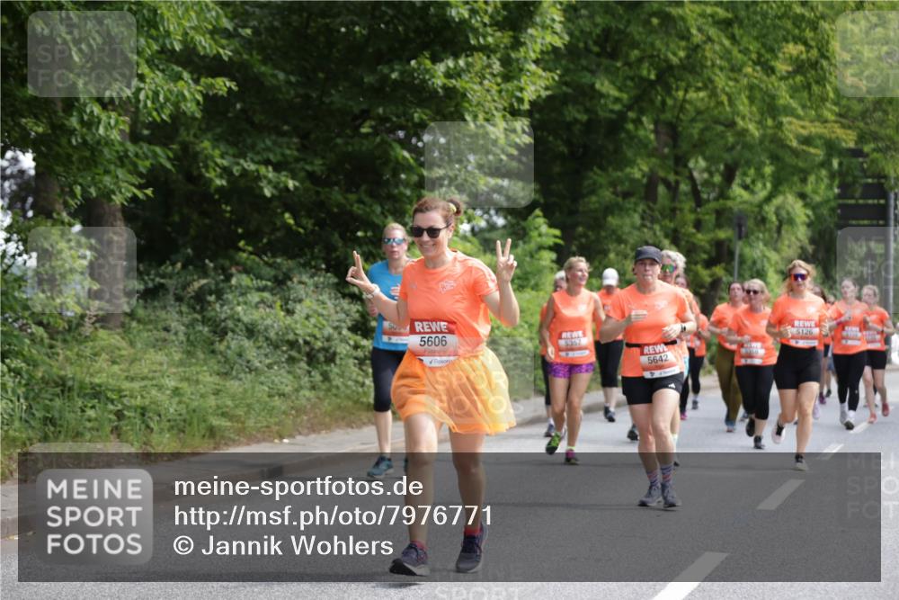 15.06.2025 - REWE Women's Run Jannik Wohlers http://msf.ph/oto/7976771 15.06.2025 10:11:44 Laufen 5606, 5126, 5357, 5360, 5642 meine-sportfotos.de