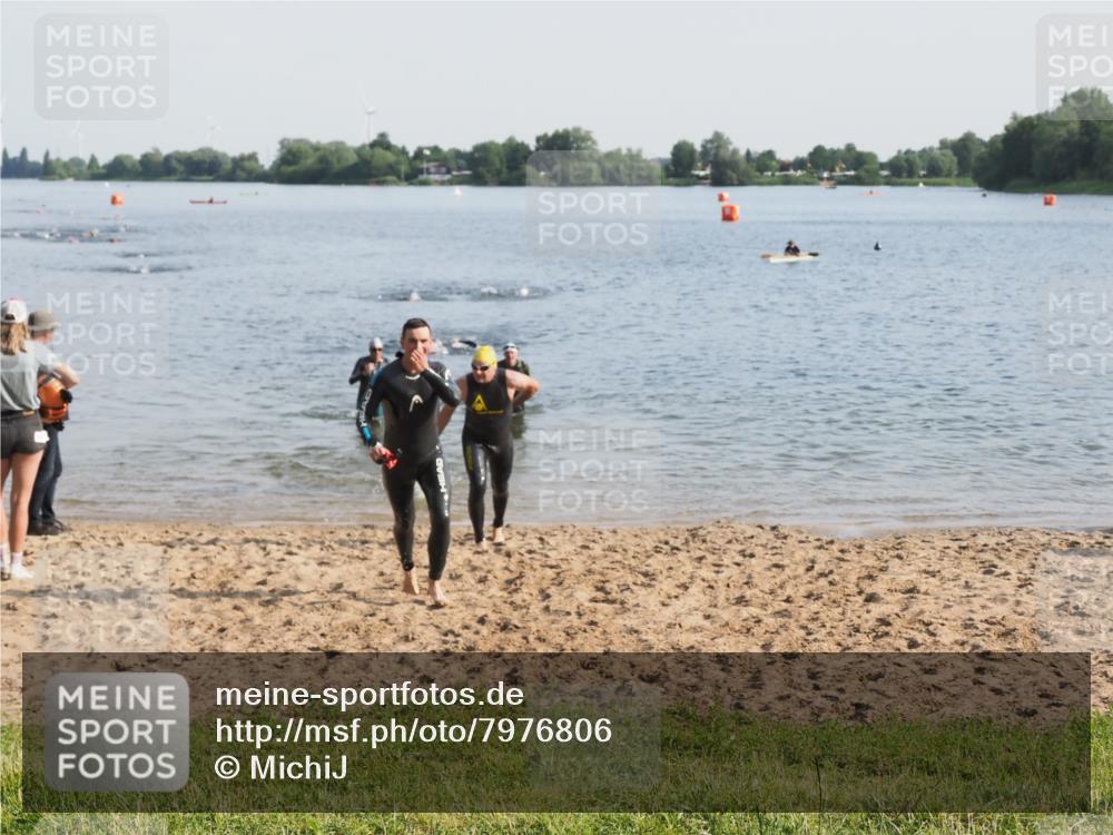 21.06.2025 - 27. Vierlanden-Triathlon MichiJ http://msf.ph/oto/7976806 15.06.2026 08:43:57 Schwimmen 23, 84, 97, 113, 153, 183 meine-sportfotos.de