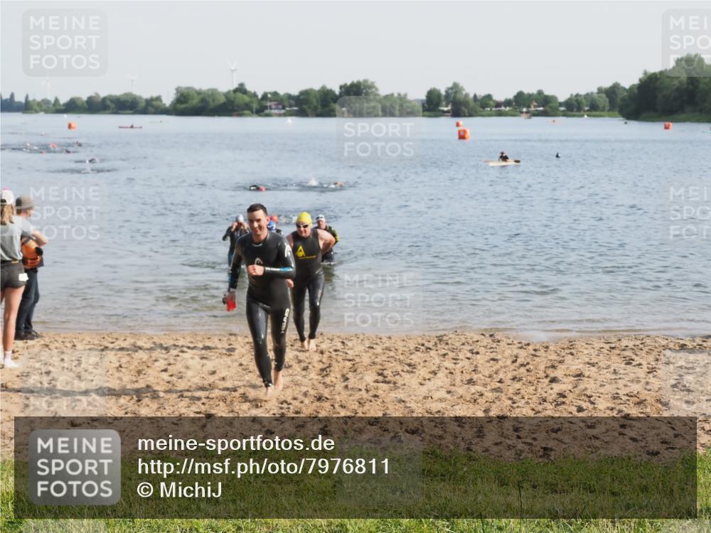 21.06.2025 - 27. Vierlanden-Triathlon MichiJ http://msf.ph/oto/7976811 15.06.2026 08:43:58 Schwimmen 23, 84, 97, 113, 153, 183 meine-sportfotos.de