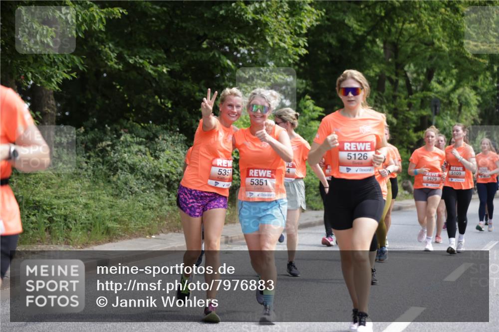 15.06.2025 - REWE Women's Run Jannik Wohlers http://msf.ph/oto/7976883 15.06.2025 10:11:47 Laufen 5357, 5351, 5126, 5109, 5479 meine-sportfotos.de