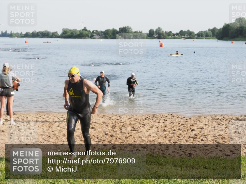 21.06.2025 - 27. Vierlanden-Triathlon MichiJ http://msf.ph/oto/7976909 15.06.2026 08:44:01 Schwimmen 23, 84, 97, 153, 183 meine-sportfotos.de