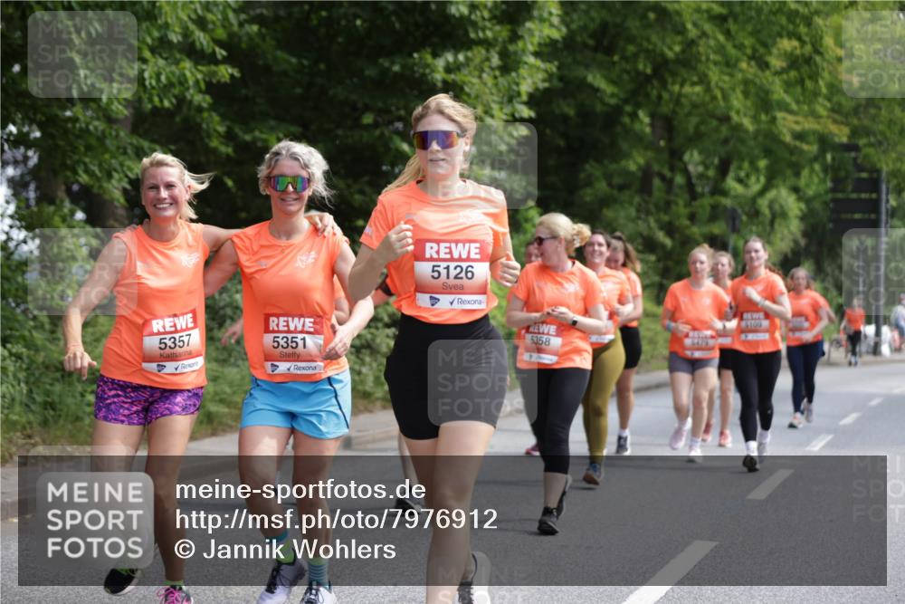 15.06.2025 - REWE Women's Run Jannik Wohlers http://msf.ph/oto/7976912 15.06.2025 10:11:48 Laufen 5357, 5351, 5126, 109, 5358 meine-sportfotos.de