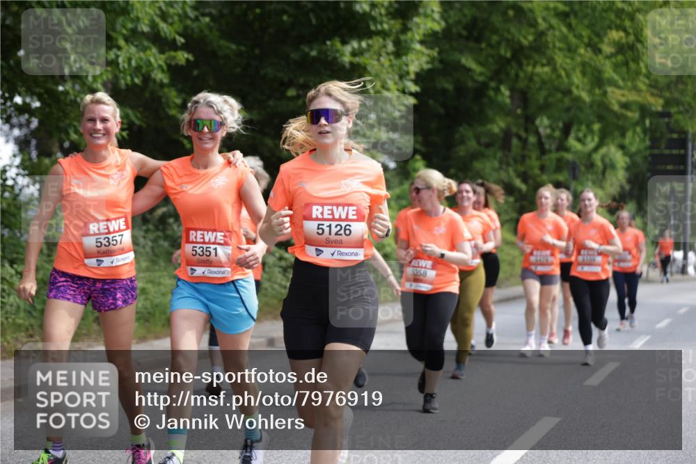 15.06.2025 - REWE Women's Run Jannik Wohlers http://msf.ph/oto/7976919 15.06.2025 10:11:48 Laufen 5357, 5351, 5126, 5358 meine-sportfotos.de