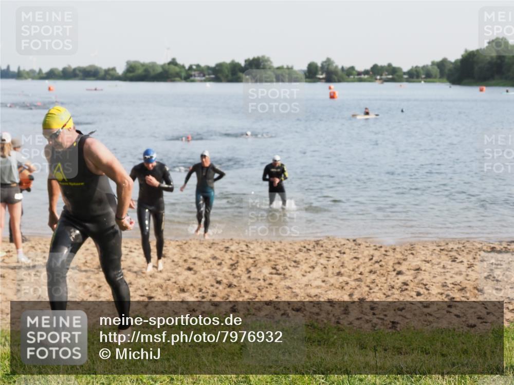 21.06.2025 - 27. Vierlanden-Triathlon MichiJ http://msf.ph/oto/7976932 15.06.2026 08:44:02 Schwimmen 23, 84, 97, 153, 183 meine-sportfotos.de