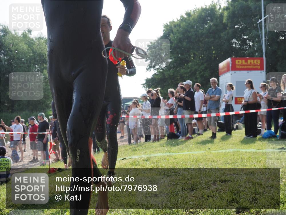 15.06.2025 - 27. Vierlanden-Triathlon KatJ http://msf.ph/oto/7976938 15.06.2025 08:35:03 Schwimmen 12, 43, 80, 149, 159, 186 meine-sportfotos.de
