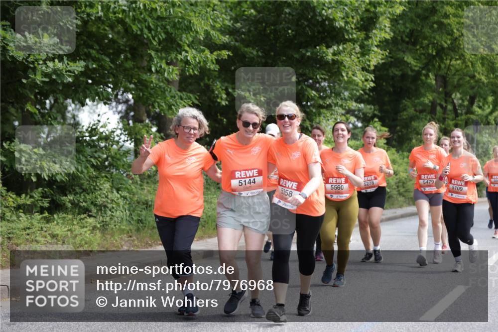 15.06.2025 - REWE Women's Run Jannik Wohlers http://msf.ph/oto/7976968 15.06.2025 10:11:50 Laufen 5144, 5358, 5278, 5560, 5479, 560, 5109 meine-sportfotos.de