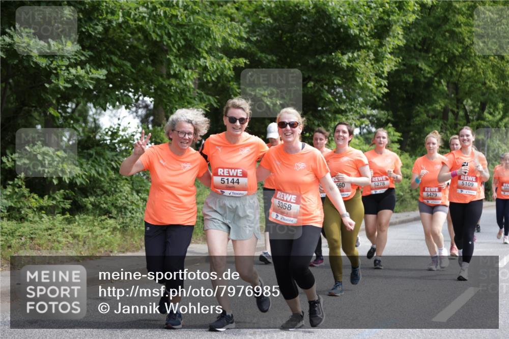 15.06.2025 - REWE Women's Run Jannik Wohlers http://msf.ph/oto/7976985 15.06.2025 10:11:50 Laufen 5144, 560, 5278, 5109, 5479, 5358 meine-sportfotos.de