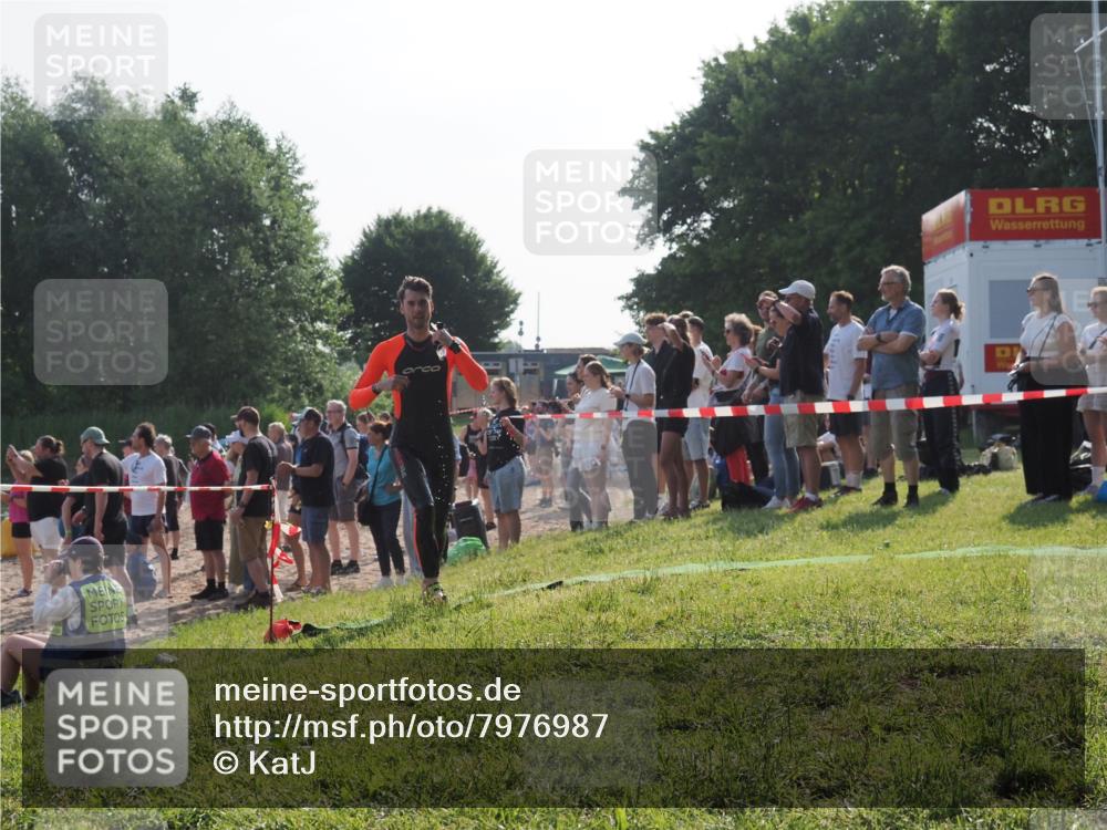 15.06.2025 - 27. Vierlanden-Triathlon KatJ http://msf.ph/oto/7976987 15.06.2025 08:35:07 Schwimmen 12, 43, 64, 80, 149, 159, 186 meine-sportfotos.de