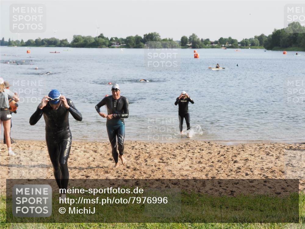 21.06.2025 - 27. Vierlanden-Triathlon MichiJ http://msf.ph/oto/7976996 15.06.2026 08:44:05 Schwimmen 23, 97, 153, 174, 183 meine-sportfotos.de