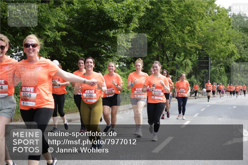15.06.2025 - REWE Women's Run Jannik Wohlers http://msf.ph/oto/7977012 15.06.2025 10:11:51 Laufen 4, 5358, 51, 5603, 5560, 5278, 5479, 5109 meine-sportfotos.de