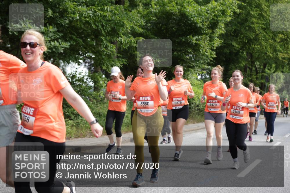 15.06.2025 - REWE Women's Run Jannik Wohlers http://msf.ph/oto/7977020 15.06.2025 10:11:52 Laufen 158, 5278, 5479, 5603, 5526, 5109, 5560 meine-sportfotos.de