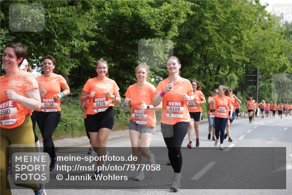 15.06.2025 - REWE Women's Run Jannik Wohlers http://msf.ph/oto/7977058 15.06.2025 10:11:53 Laufen 5109, 5350, 5603, 5560, 5138, 5278, 5479 meine-sportfotos.de
