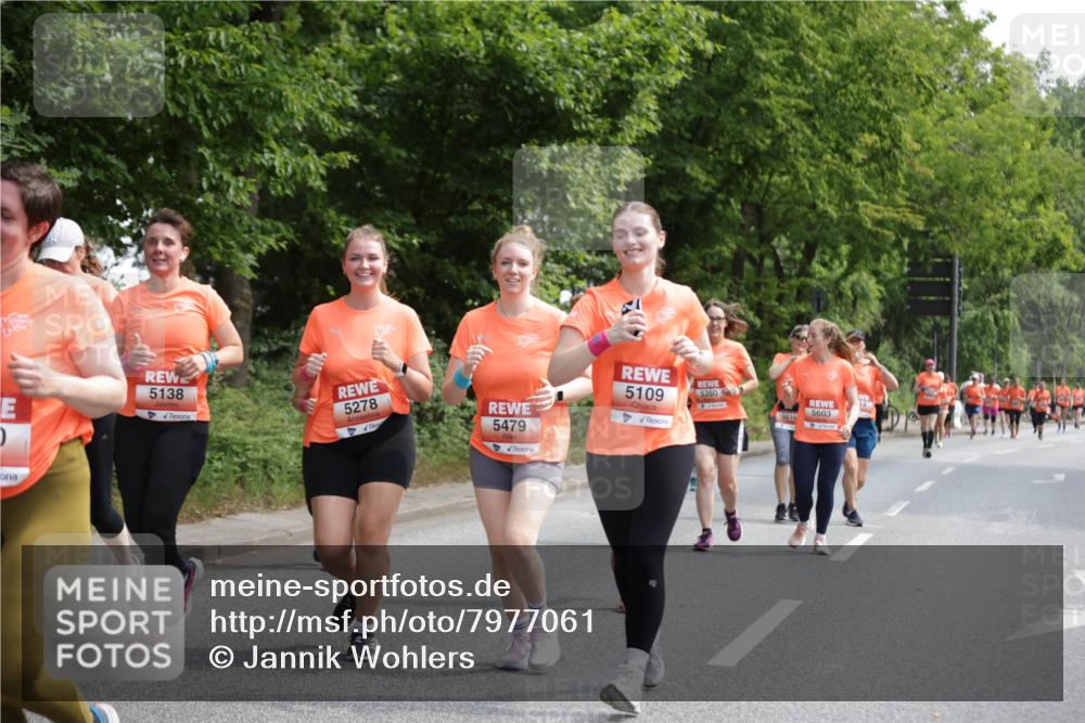 15.06.2025 - REWE Women's Run Jannik Wohlers http://msf.ph/oto/7977061 15.06.2025 10:11:53 Laufen 5138, 5278, 5479, 5109, 5350, 6016, 5603 meine-sportfotos.de
