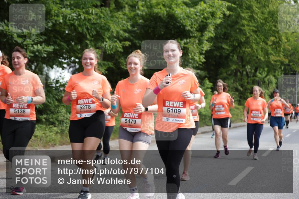 15.06.2025 - REWE Women's Run Jannik Wohlers http://msf.ph/oto/7977104 15.06.2025 10:11:53 Laufen 5138, 5278, 5479, 5109, 6350, 5, 5603 meine-sportfotos.de