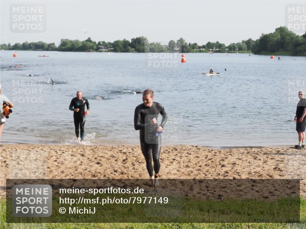 21.06.2025 - 27. Vierlanden-Triathlon MichiJ http://msf.ph/oto/7977149 15.06.2026 08:44:16 Schwimmen 130, 173, 174 meine-sportfotos.de