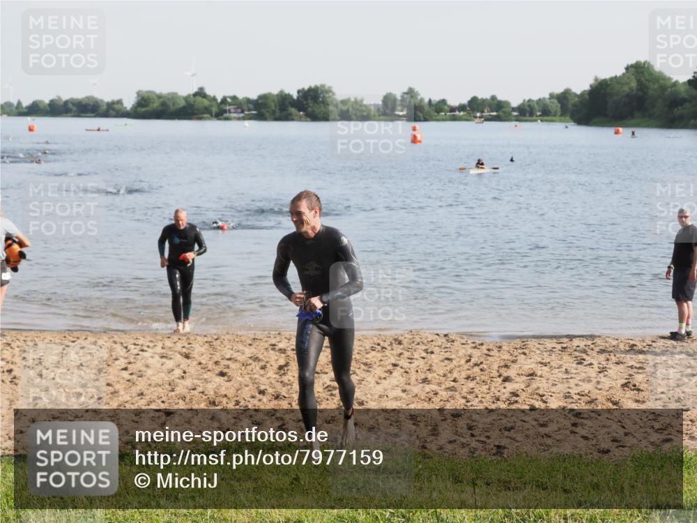 21.06.2025 - 27. Vierlanden-Triathlon MichiJ http://msf.ph/oto/7977159 15.06.2026 08:44:17 Schwimmen 130, 173, 174 meine-sportfotos.de