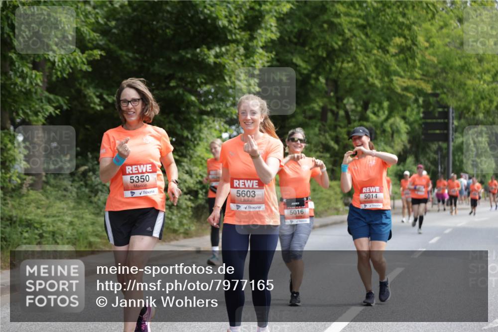 15.06.2025 - REWE Women's Run Jannik Wohlers http://msf.ph/oto/7977165 15.06.2025 10:11:56 Laufen 5350, 5603, 5016, 5014 meine-sportfotos.de