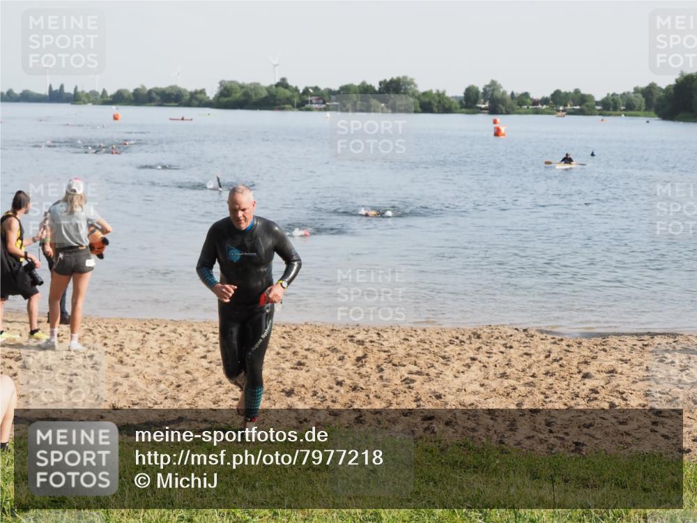 21.06.2025 - 27. Vierlanden-Triathlon MichiJ http://msf.ph/oto/7977218 15.06.2026 08:44:21 Schwimmen 130, 173, 174 meine-sportfotos.de