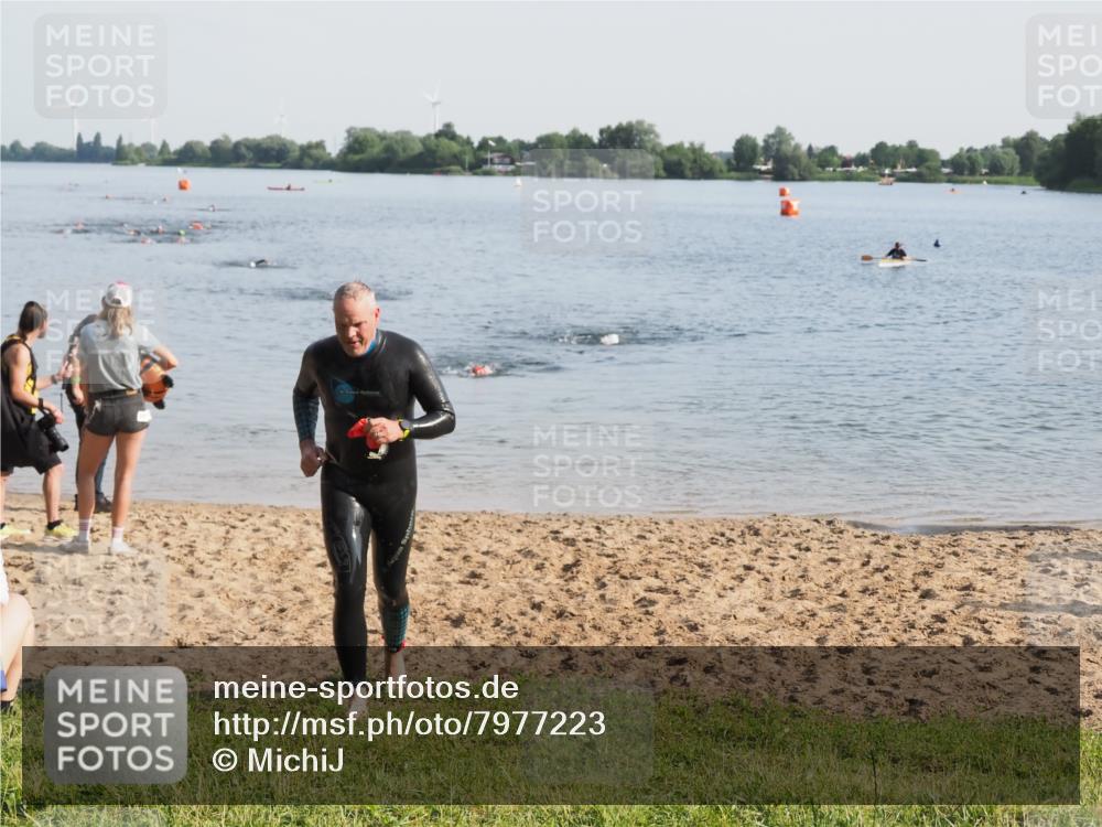 21.06.2025 - 27. Vierlanden-Triathlon MichiJ http://msf.ph/oto/7977223 15.06.2026 08:44:22 Schwimmen 130, 173 meine-sportfotos.de
