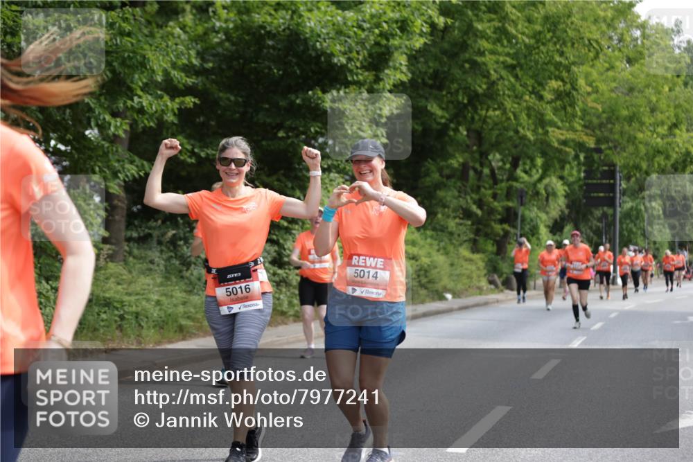 15.06.2025 - REWE Women's Run Jannik Wohlers http://msf.ph/oto/7977241 15.06.2025 10:11:58 Laufen 3, 5016, 5014 meine-sportfotos.de