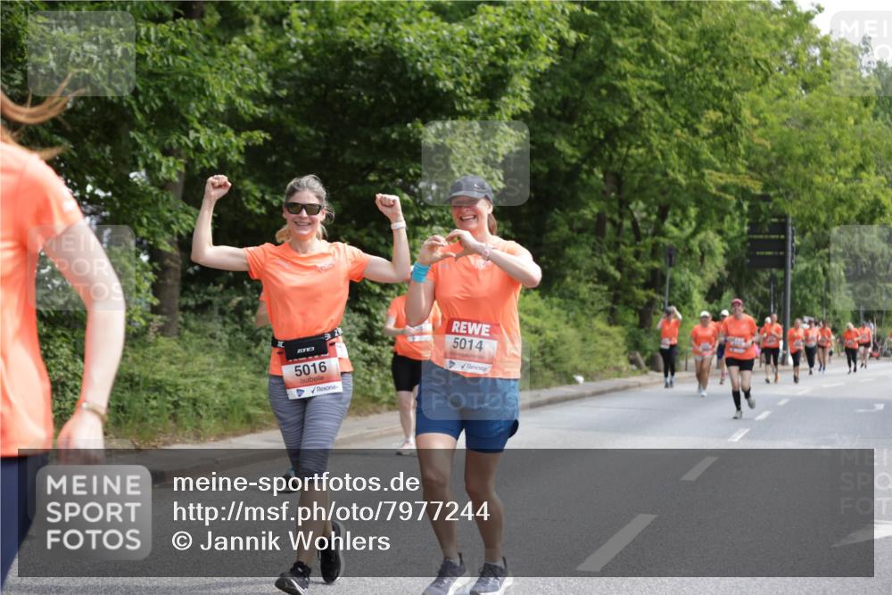 15.06.2025 - REWE Women's Run Jannik Wohlers http://msf.ph/oto/7977244 15.06.2025 10:11:58 Laufen 3, 5016, 2, 5014 meine-sportfotos.de