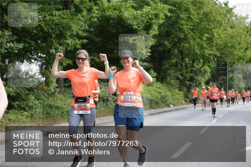 15.06.2025 - REWE Women's Run Jannik Wohlers http://msf.ph/oto/7977263 15.06.2025 10:11:58 Laufen 3, 5016, 2, 5014 meine-sportfotos.de