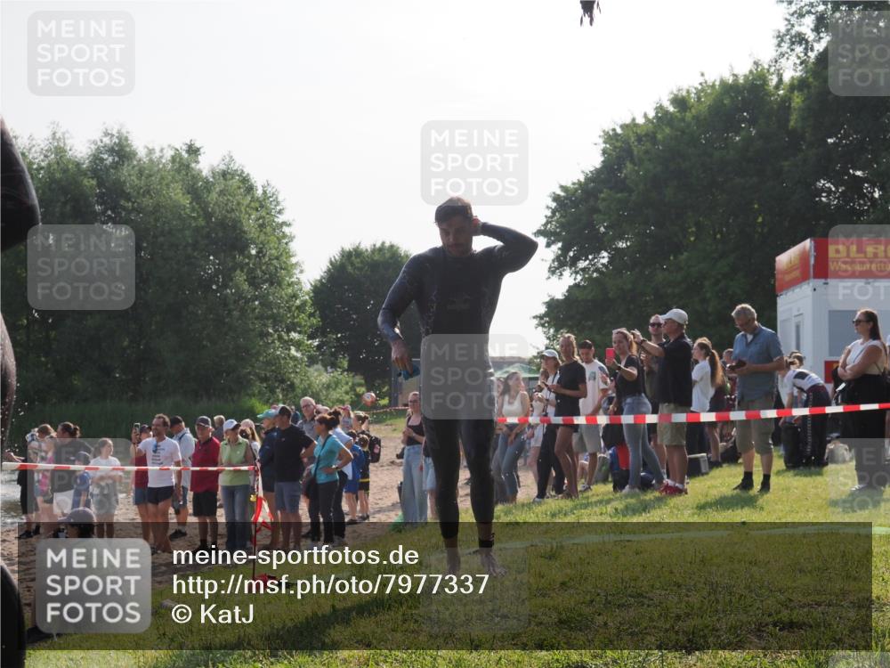 15.06.2025 - 27. Vierlanden-Triathlon KatJ http://msf.ph/oto/7977337 15.06.2025 08:35:43 Schwimmen 6, 21, 75, 85, 158 meine-sportfotos.de
