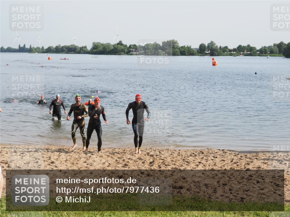 21.06.2025 - 27. Vierlanden-Triathlon MichiJ http://msf.ph/oto/7977436 15.06.2026 08:45:36 Schwimmen 104, 116, 145 meine-sportfotos.de
