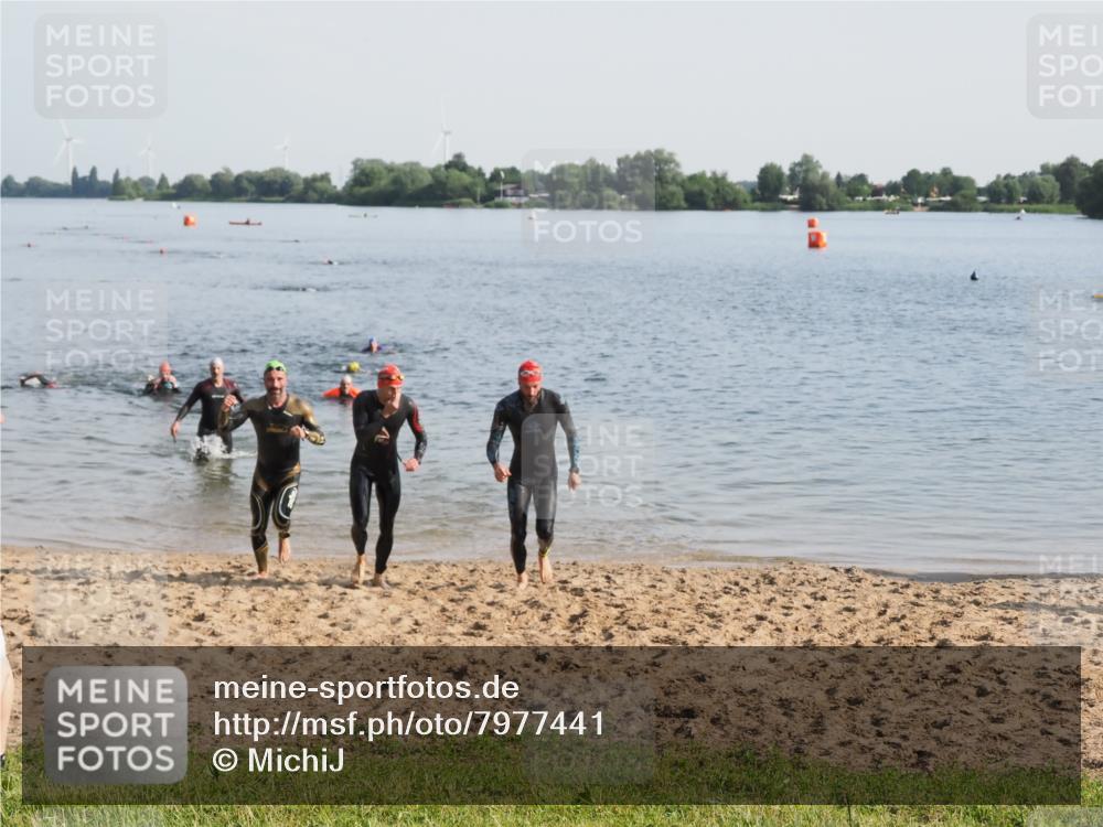 21.06.2025 - 27. Vierlanden-Triathlon MichiJ http://msf.ph/oto/7977441 15.06.2026 08:45:36 Schwimmen 104, 116, 145 meine-sportfotos.de