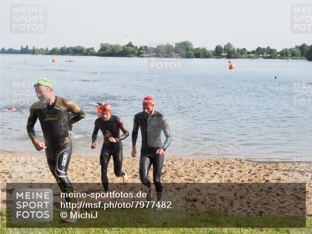 21.06.2025 - 27. Vierlanden-Triathlon MichiJ http://msf.ph/oto/7977482 15.06.2026 08:45:39 Schwimmen 104, 116, 125, 145 meine-sportfotos.de