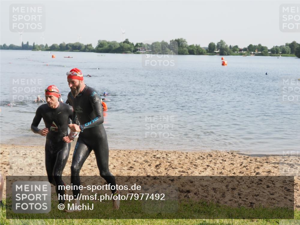 21.06.2025 - 27. Vierlanden-Triathlon MichiJ http://msf.ph/oto/7977492 15.06.2026 08:45:40 Schwimmen 104, 116, 125, 145 meine-sportfotos.de