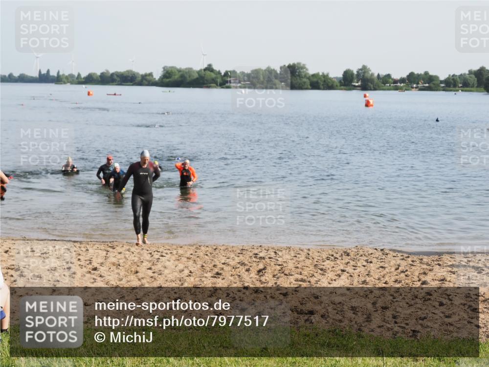 21.06.2025 - 27. Vierlanden-Triathlon MichiJ http://msf.ph/oto/7977517 15.06.2026 08:45:42 Schwimmen 104, 116, 125, 145 meine-sportfotos.de