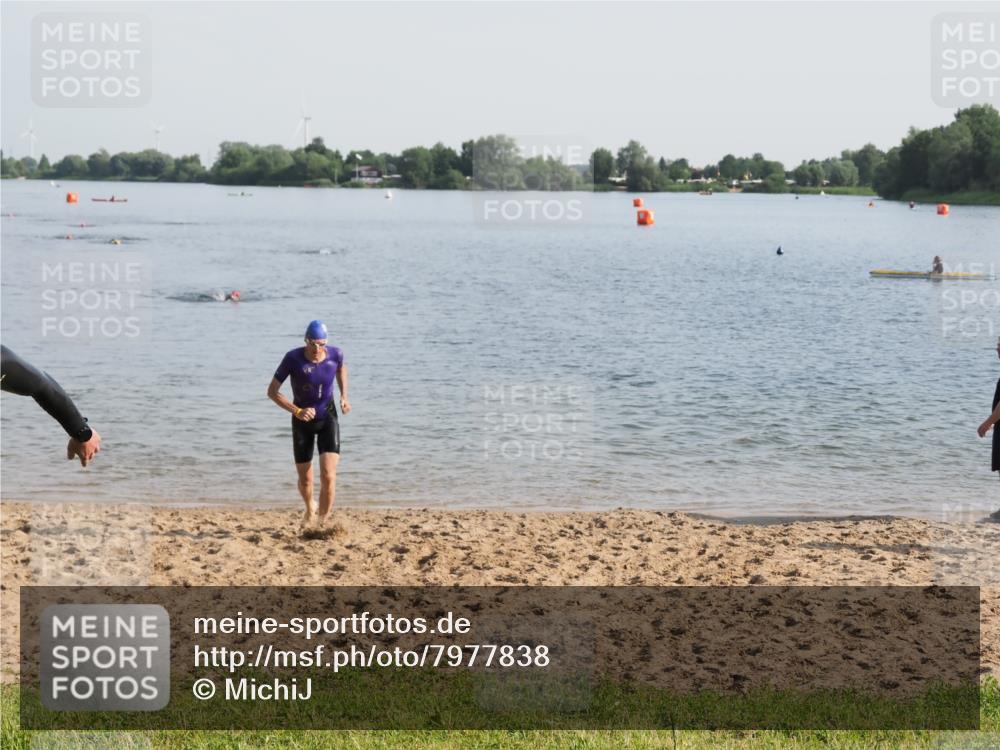 21.06.2025 - 27. Vierlanden-Triathlon MichiJ http://msf.ph/oto/7977838 15.06.2026 08:46:05 Schwimmen 134, 142, 152, 194 meine-sportfotos.de
