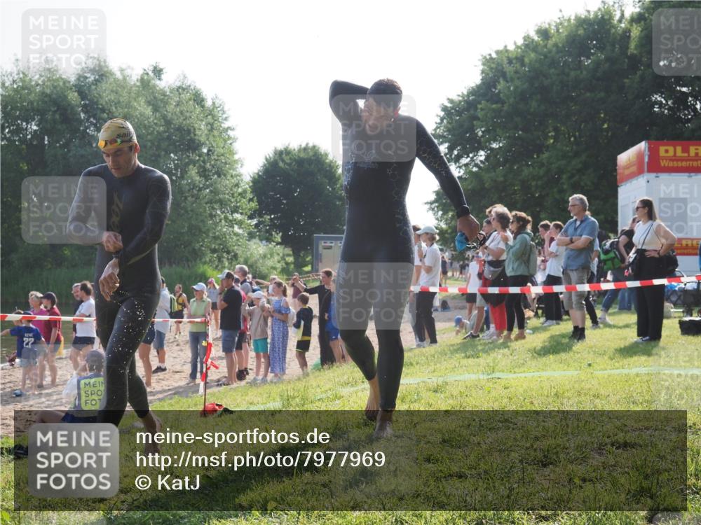 15.06.2025 - 27. Vierlanden-Triathlon KatJ http://msf.ph/oto/7977969 15.06.2025 08:38:41 Schwimmen 2, 27, 35, 45, 86, 126 meine-sportfotos.de